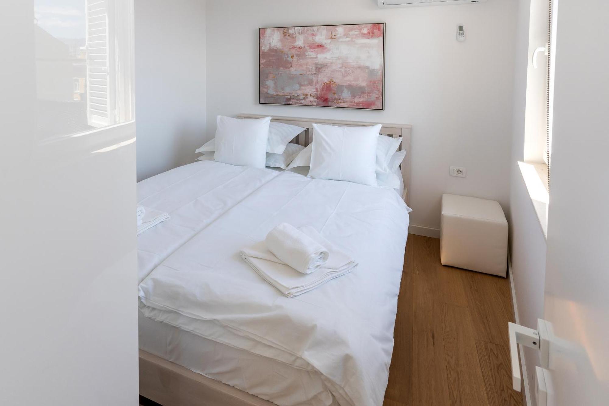 Appartamento 1bdr With Balcony At Prime Location *